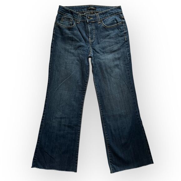 Nine West Women's Blue Raw Hem Regular Fit Comfort Denim Flared Jeans Size 6 - Picture 1 of 12